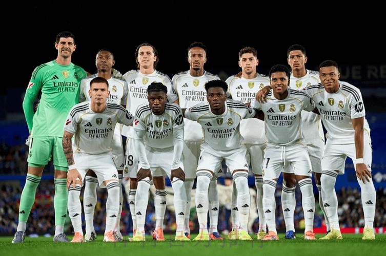 官方:阿拉巴自由身加盟皇马 双方签约至2026年 官方:阿拉巴自由身加盟皇马 双方签约至2026年